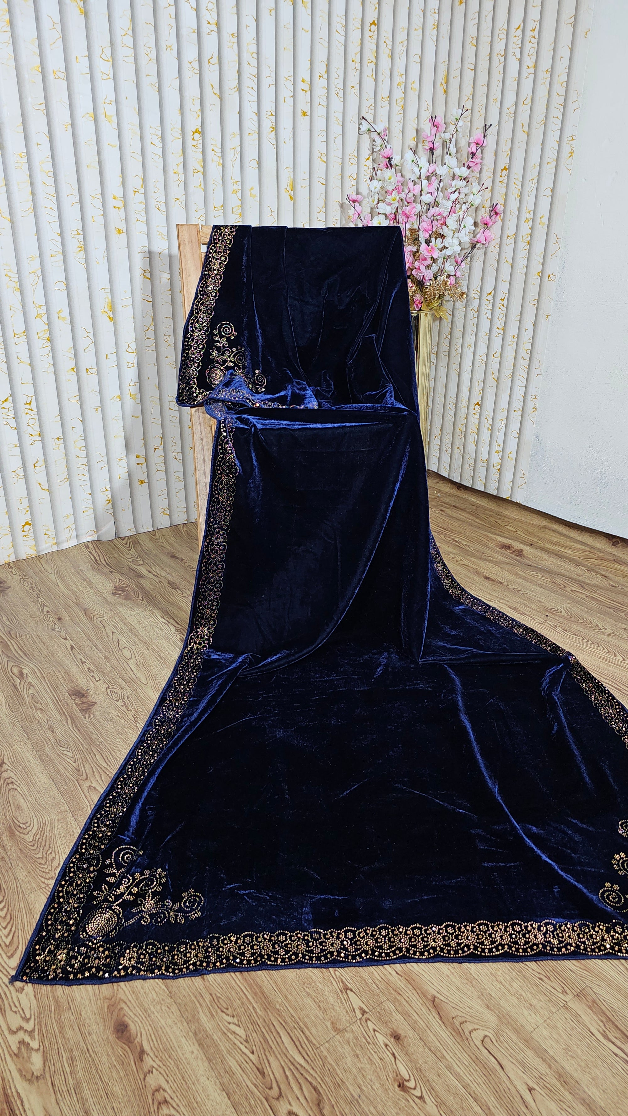 𝙲𝚕𝚊𝚜𝚜𝚒𝚌 𝚂𝚝𝚘𝚗𝚎 𝚆𝚘𝚛𝚔 𝚂𝚑𝚊𝚠𝚕 – 𝚂𝚝𝚢𝚕𝚒𝚜𝚑 & 𝙲𝚘𝚖𝚏𝚘𝚛𝚝𝚊𝚋𝚕𝚎