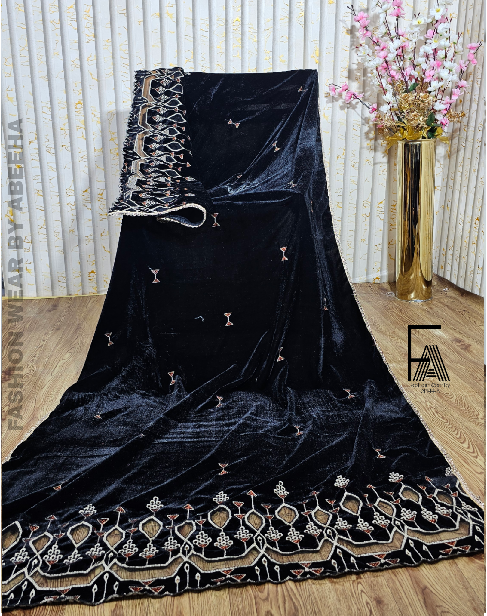 𝑹𝒐𝒚𝒂𝒍 𝑽𝒆𝒍𝒗𝒆𝒕 𝑺𝒉𝒂𝒘𝒍 – 𝑬𝒍𝒆𝒈𝒂𝒏𝒕 𝑷𝒂𝒓𝒕𝒚 & 𝑫𝒂𝒊𝒍𝒚 𝑾𝒆𝒂𝒓